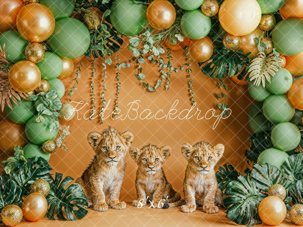 Kate Safari Löwen Ballons Grün Hintergrund Entworfen von Emetselch - Kate Backdrop.de