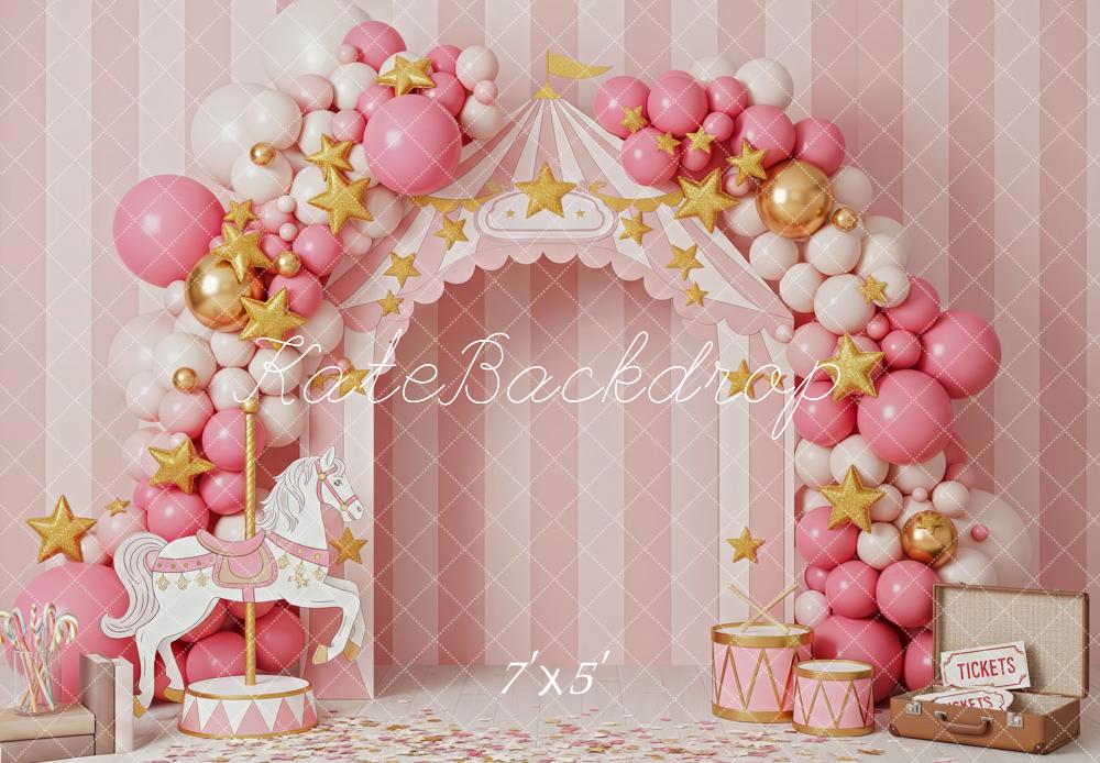 Kate Zirkus Karussell Luftballons Rosa Hintergrund Entworfen von Patty Roberts