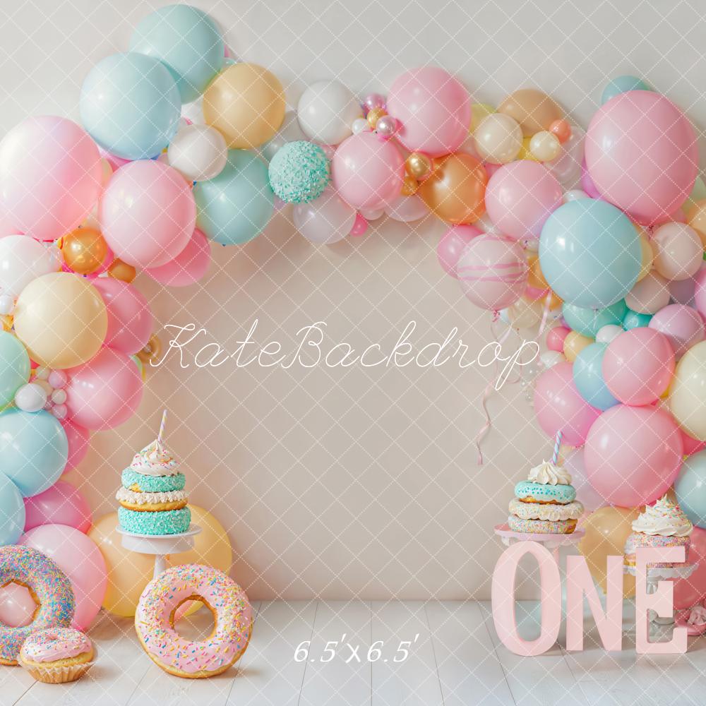Kate Cake Smash Ballonbogen Donuts Pastell Hintergrund Entworfen von Emetselch - Kate Backdrop.de