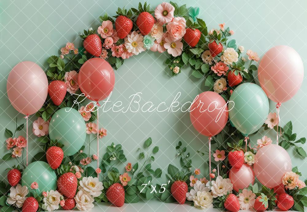 Kate Geburtstag Erdbeeren Blumen Bogen Pastell Hintergrund Entworfen von Emetselch