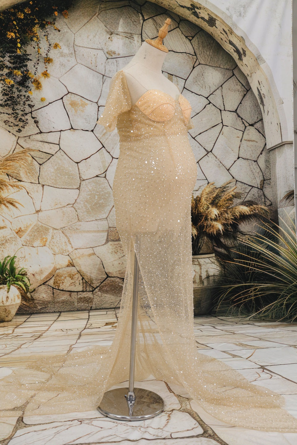 Kate Bead Embroidered Mesh Split Ends Trailing Maternity Photoshoot Dress - Kate Backdrop.de