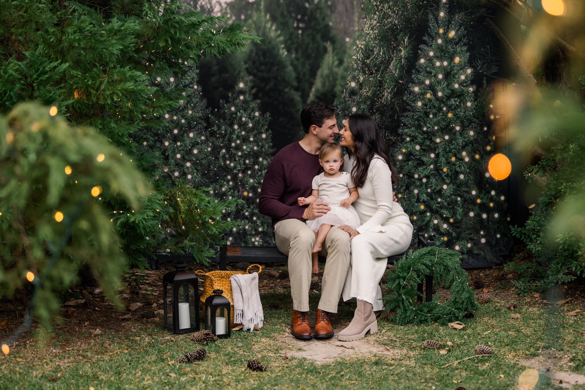Kate Weihnachten Tannenbäume Lichter Wald Hintergrund Entworfen von Emetselch