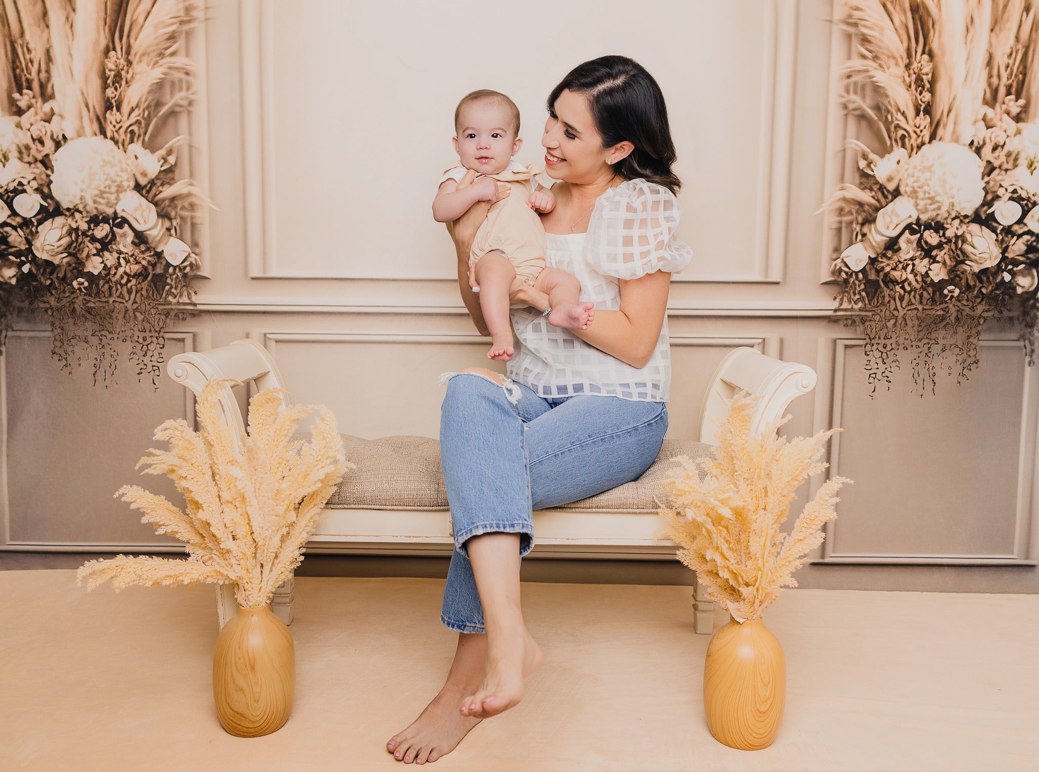 Kate Gemalte Creme Boho Wand getrocknete Blumen Hintergrund von Mini MakeBelieve - Kate Backdrop.de