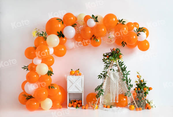 Kate Sommer Orange Ballon Zelt Tropischer Hintergrund von Emetselch