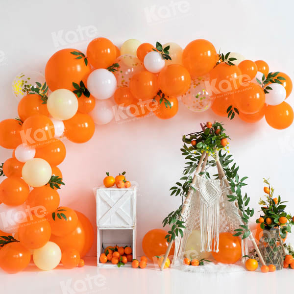 Kate Sommer Orange Ballon Zelt Tropischer Hintergrund von Emetselch