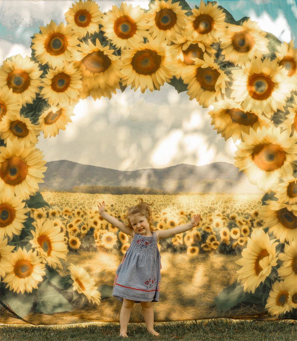 Kate Malerischer Sonnenblumenfeldbogen mit Bodenhintergrund von Mini MakeBelieve - Kate Backdrop.de