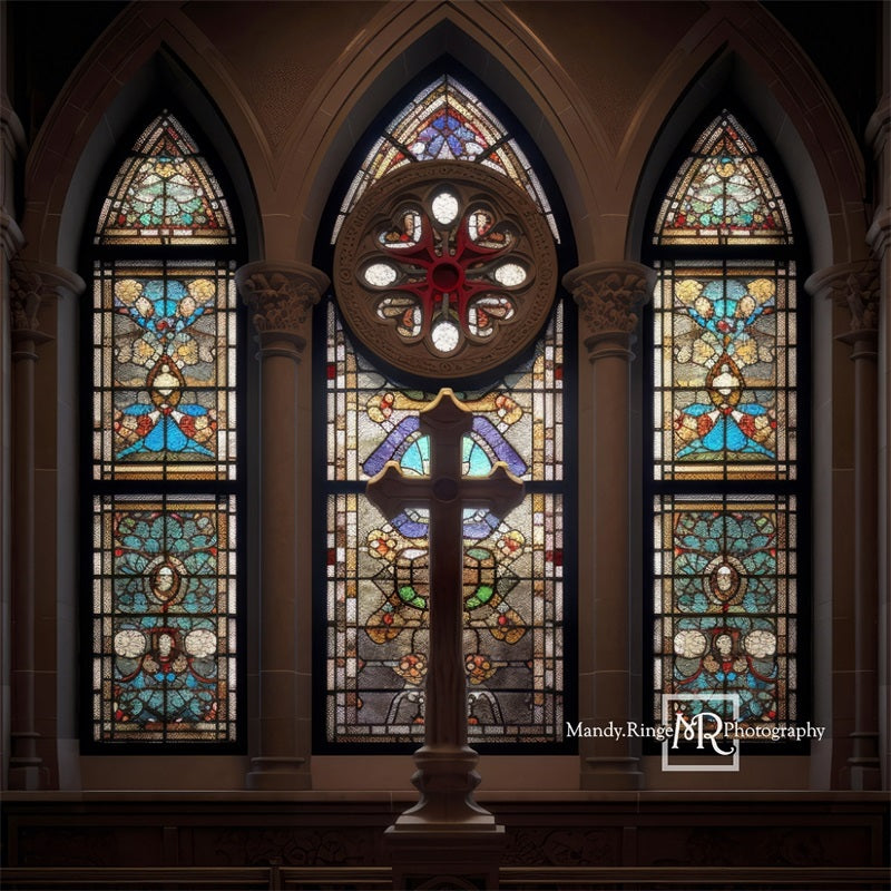 Kate Gotisches Buntglasfenster mit Kreuz Hintergrund von Mandy Ringe Fotograf