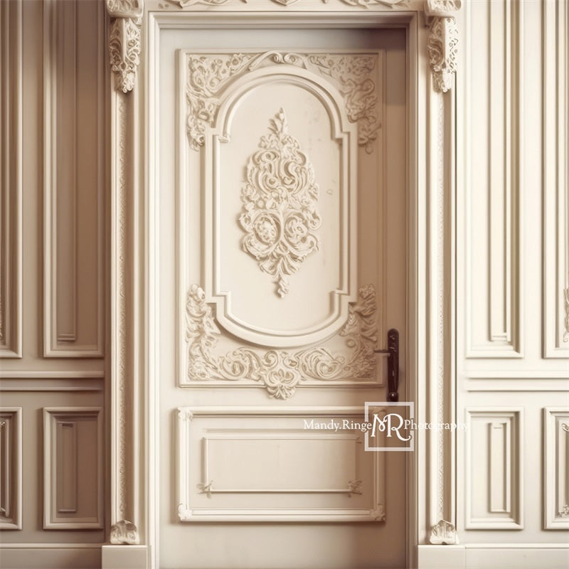 Kate Verzierte Creme viktorianische Wand mit Tür-Hintergrund von Mandy Ringe Fotograf