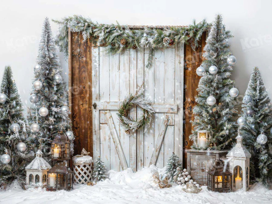 Kate Weihnachten - Baum Weiß Scheune Tür Hintergrund von Emetselch