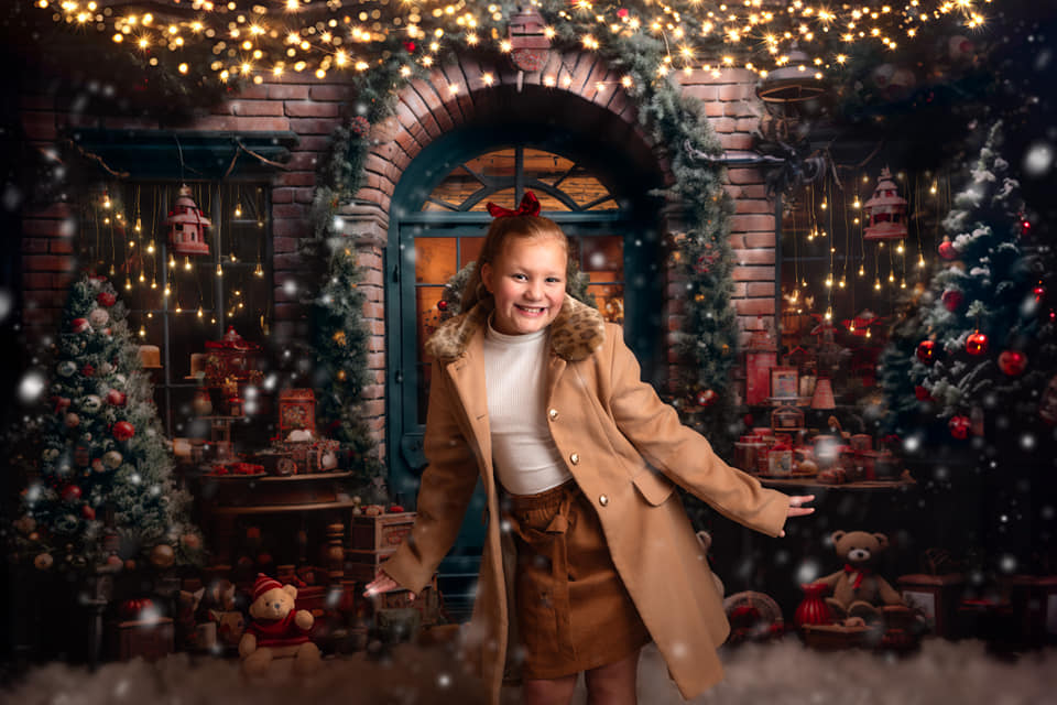 Kate Weihnachten Teddybär Geschenke vor Store Tür Hintergrund von Emetselch - Kate Backdrop.de