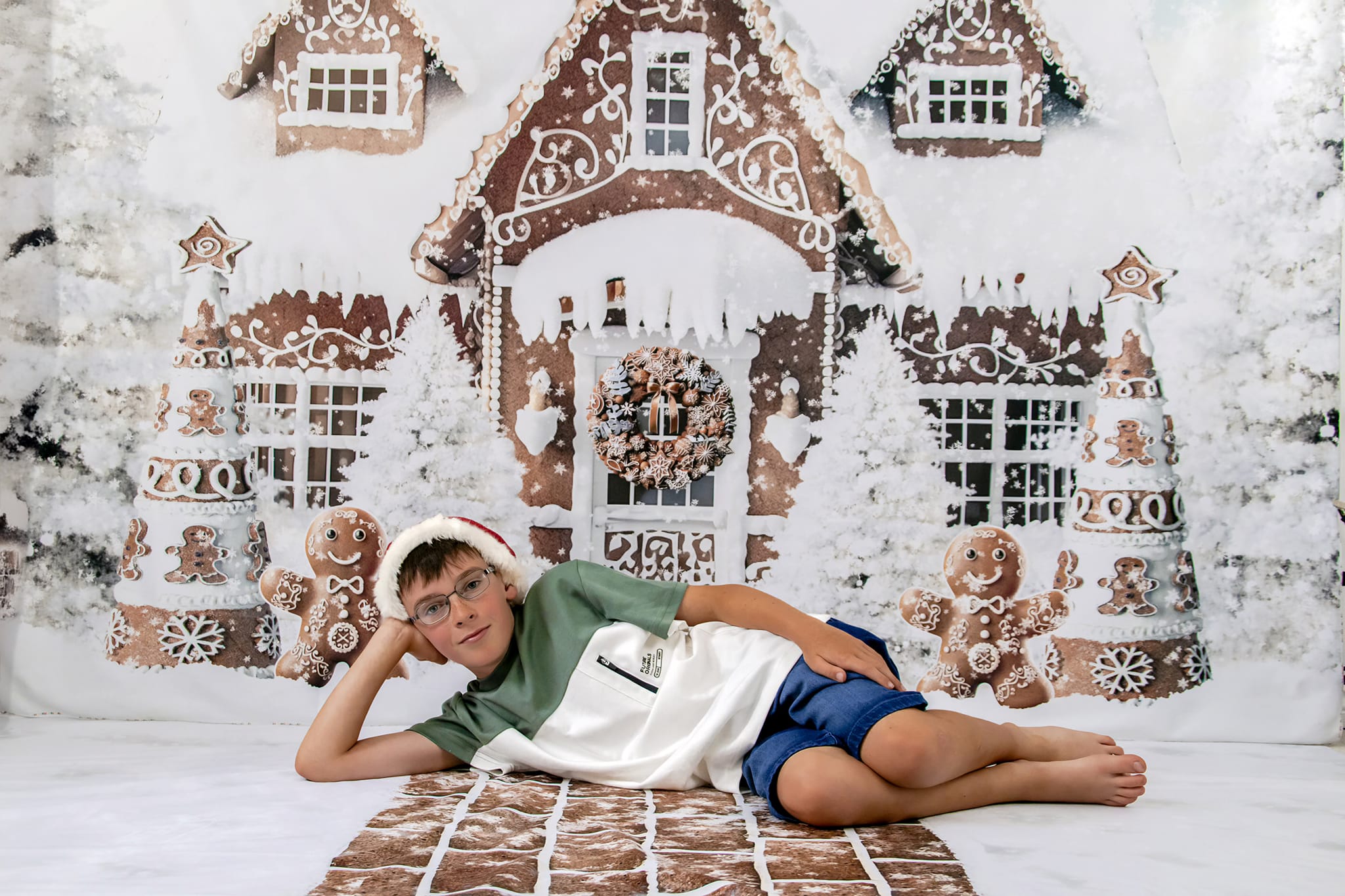 Kate Winter Weihnachten Lebkuchenhaus Backen Kekse Hintergrund von Ashley Paul - Kate Backdrop.de