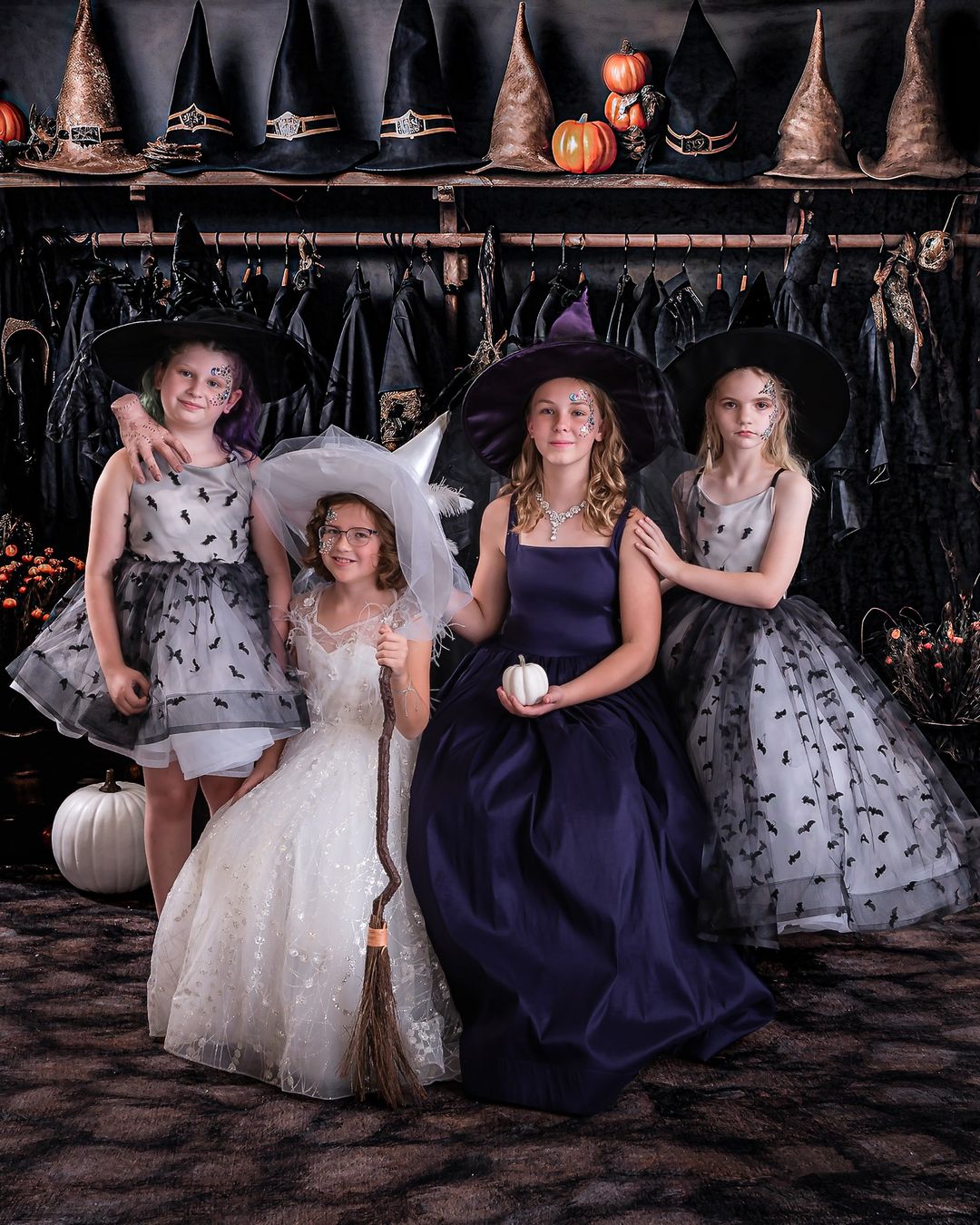 Kate Halloween Wizard Black Robe Closet Hintergrund für Fotografie - Kate Backdrop.de
