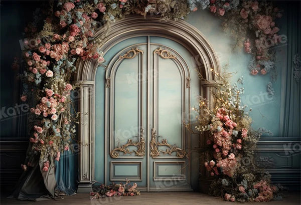 Kate Blaue Tür Rosa Blumenbogen Hintergrund von Emetselch