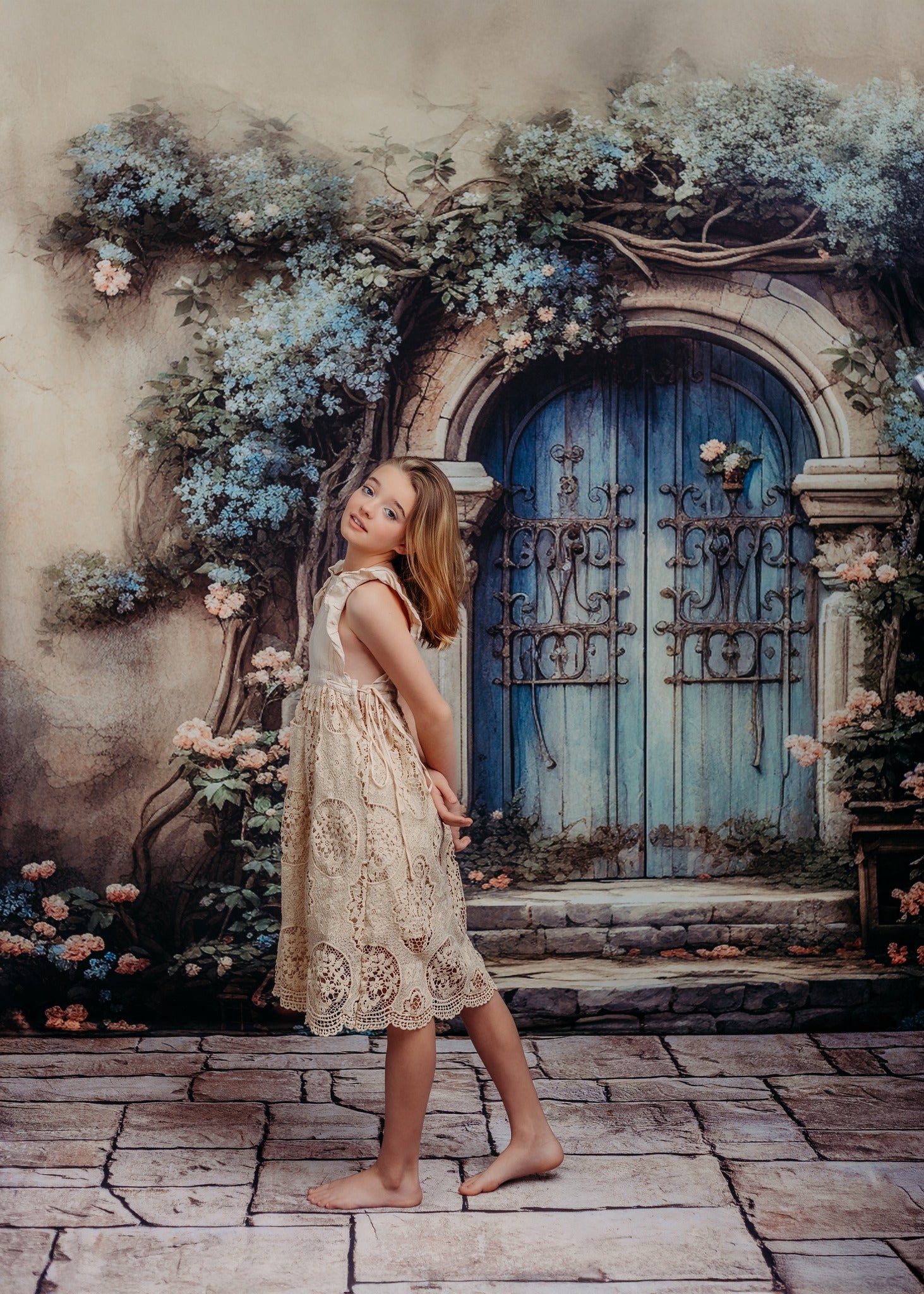 Kate Schöner Frühling Alte Tür mit Blumen Hintergrund von Rose Abbas - Kate Backdrop.de