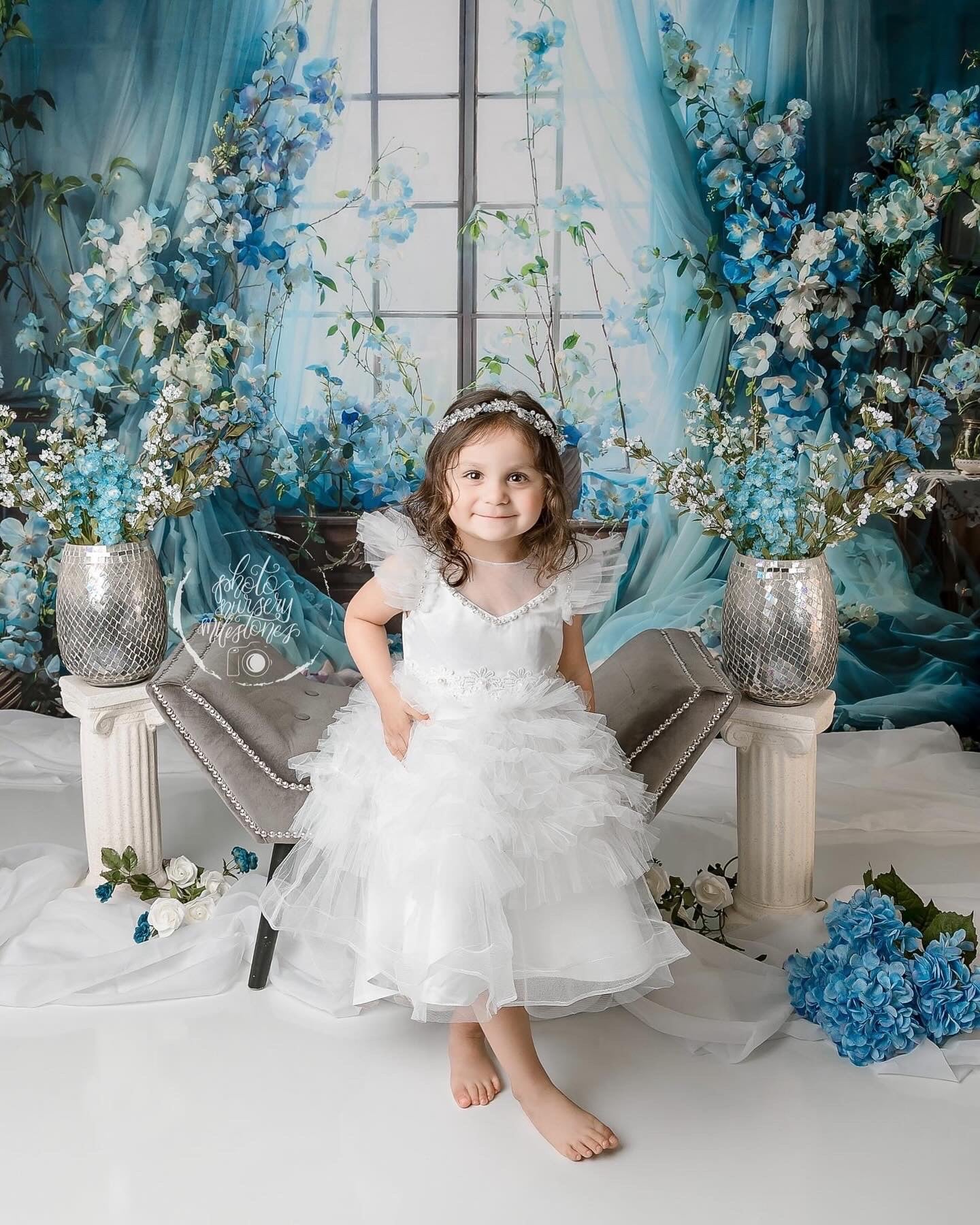 Kate Blaue Blume Vorhang Fenster Raum Hintergrund von Emetselch - Kate Backdrop.de