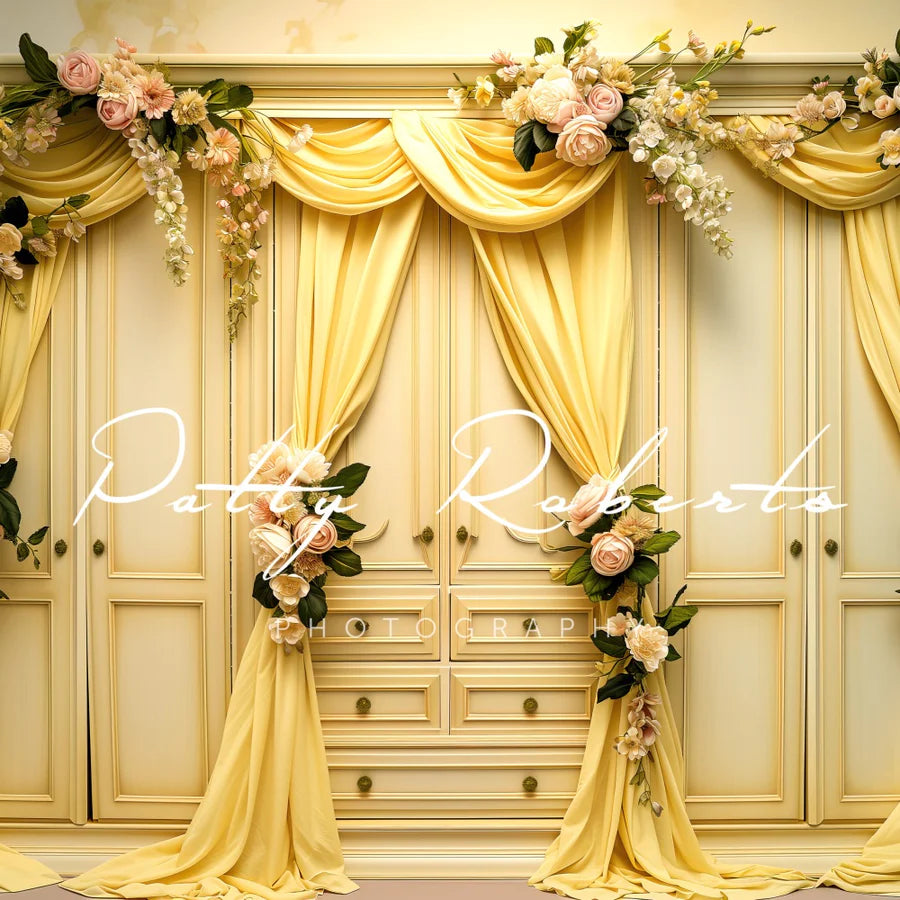 Kate Gelbe Garderobe Hintergrund von Patty Roberts