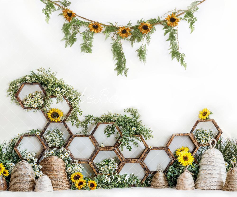 Kate Spring Sonnenblumen-Bienenstock-Hintergrund Entworfen von Emetselch