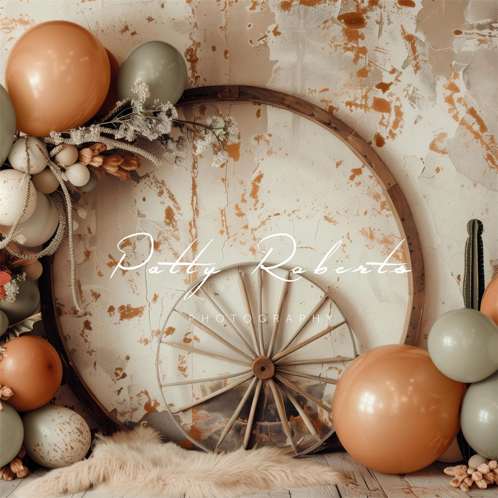 Kate Boho Wild West Bunte Ballon Holzrad kaputte Wand Hintergrund Entworfen von Patty Robert - Kate Backdrop.de