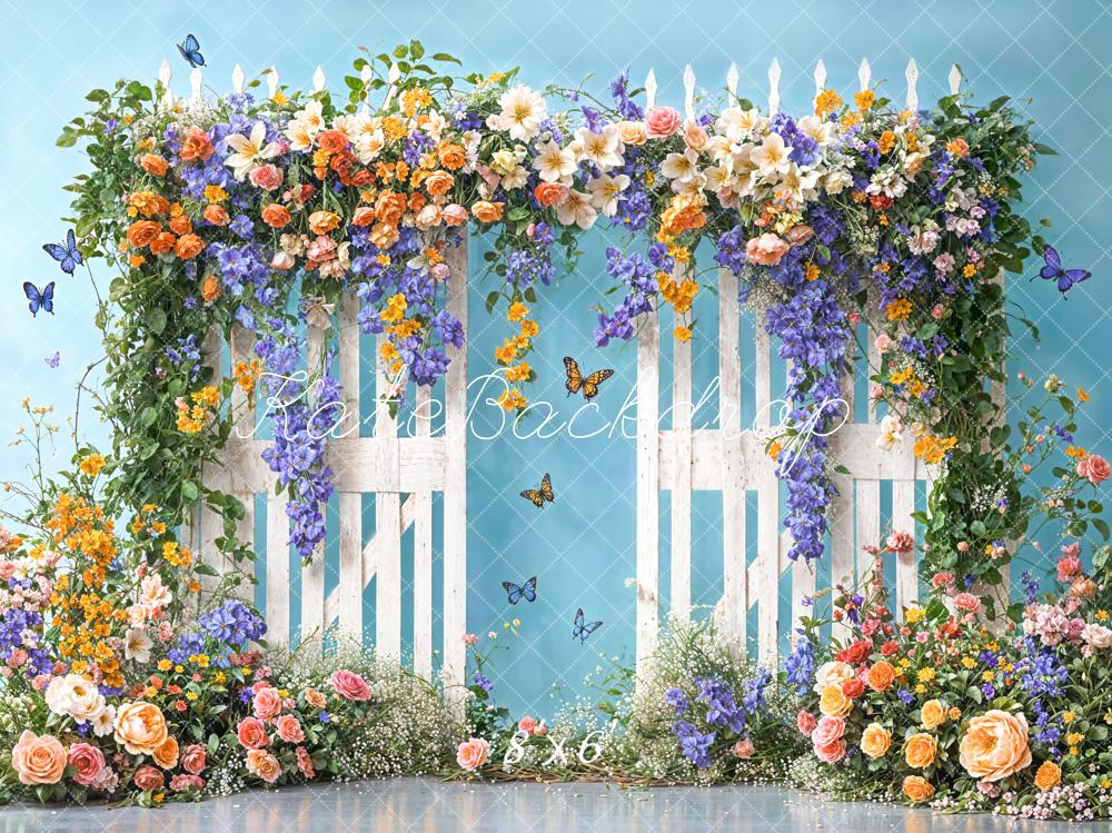 Kate Sommer Feine Kunst Bunte Blumenbogen Weißer Holzzaun Blaue Wand Hintergrund Entworfen von Chain Photography - Kate Backdrop.de