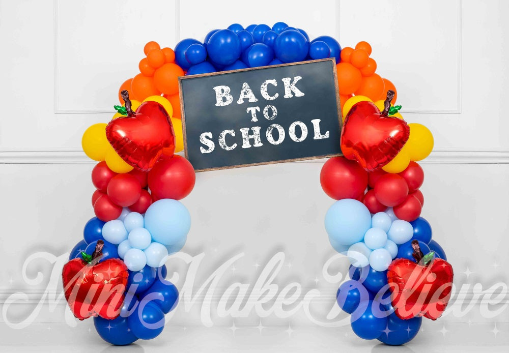 Kate Zurück zur Schule Bunter Ballonbogen Weiße Wand Hintergrund Entworfen von Mini MakeBelieve - Kate Backdrop.de