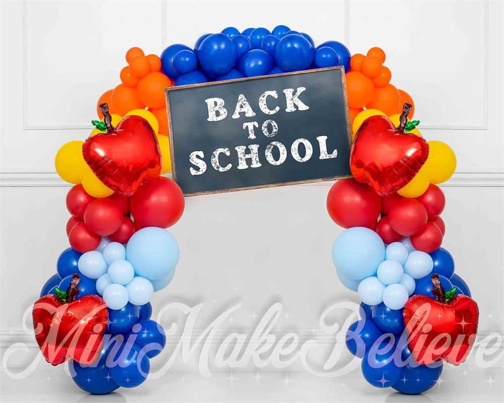 Kate Zurück zur Schule Bunter Ballonbogen Weiße Wand Hintergrund Entworfen von Mini MakeBelieve - Kate Backdrop.de