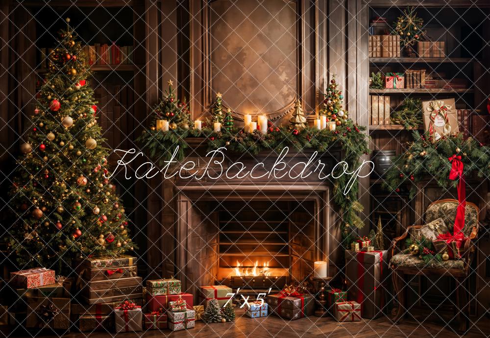 Kate Weihnachten Baum Geschenk Bücherregal Brauner Kamin Hintergrund Entworfen von Emetselch - Kate Backdrop.de