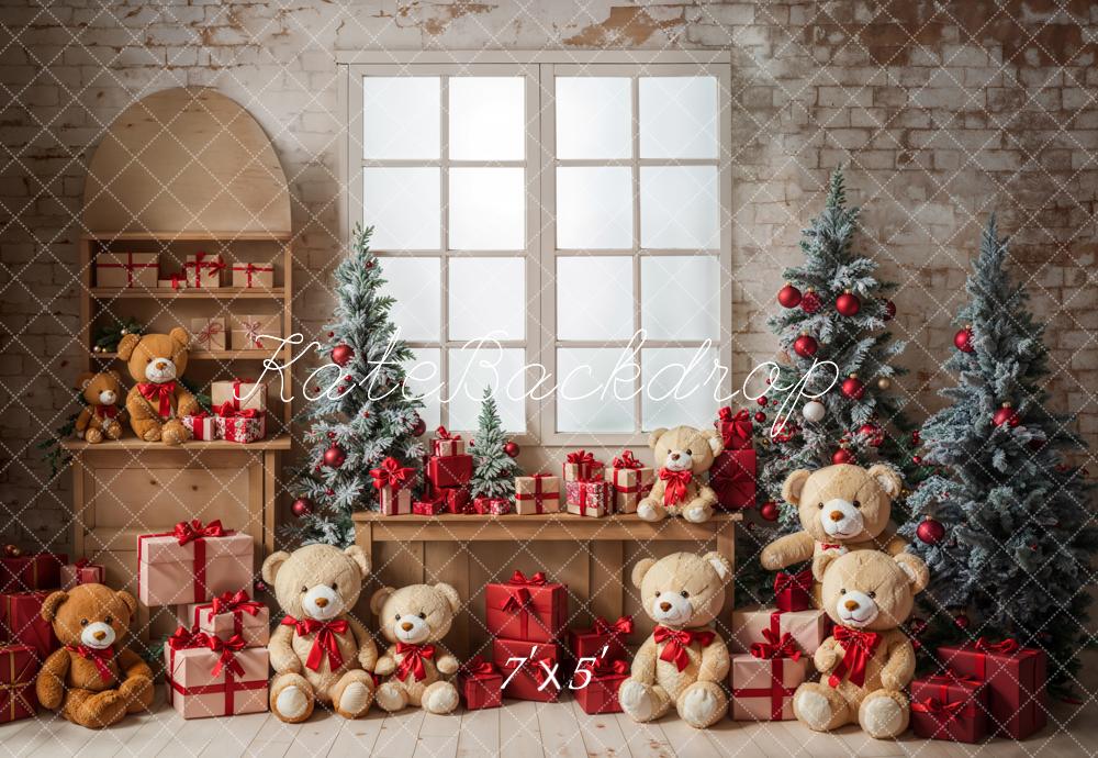 Kate Weihnachten Teddybär Weißes Eingerahmtes Fenster Graue Ziegelwand Hintergrund entworfen von Emetselch