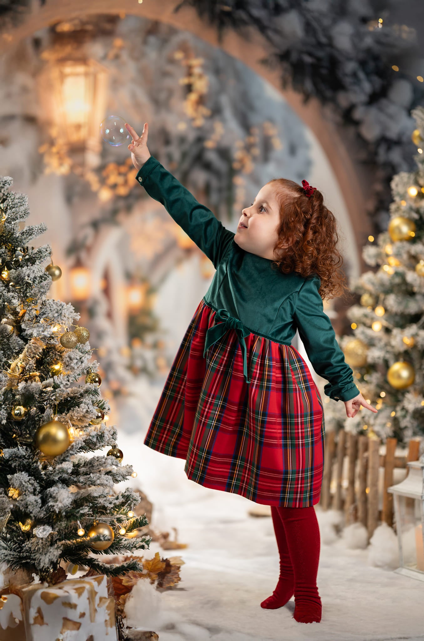 Kate Winter verschneite Weihnachtsbogen-Flur-Hintergrund entworfen von Emetselch - Kate Backdrop.de