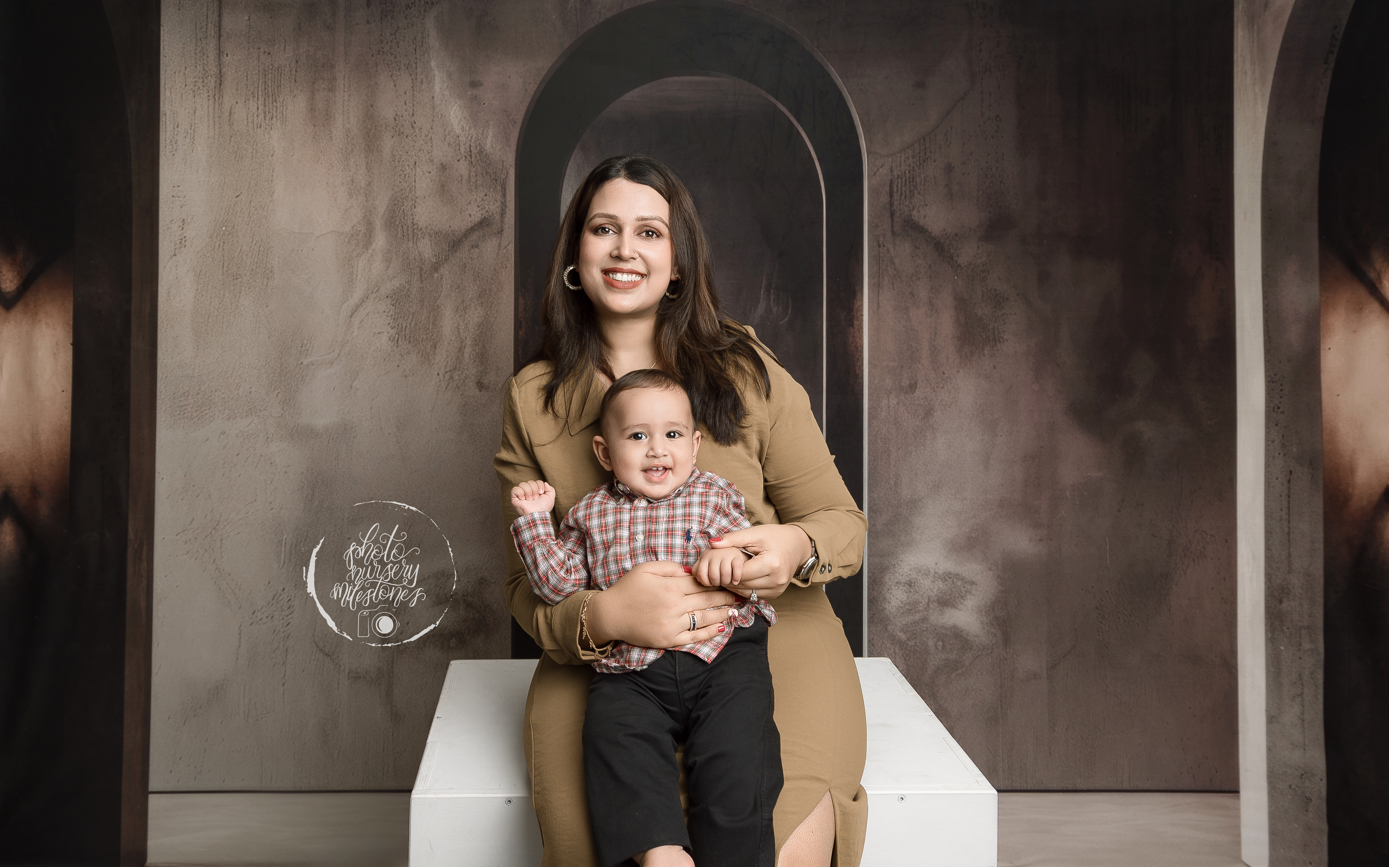 Kate Abstrakte Bögen Stein Textur Hintergrund Entworfen von Mini MakeBelieve