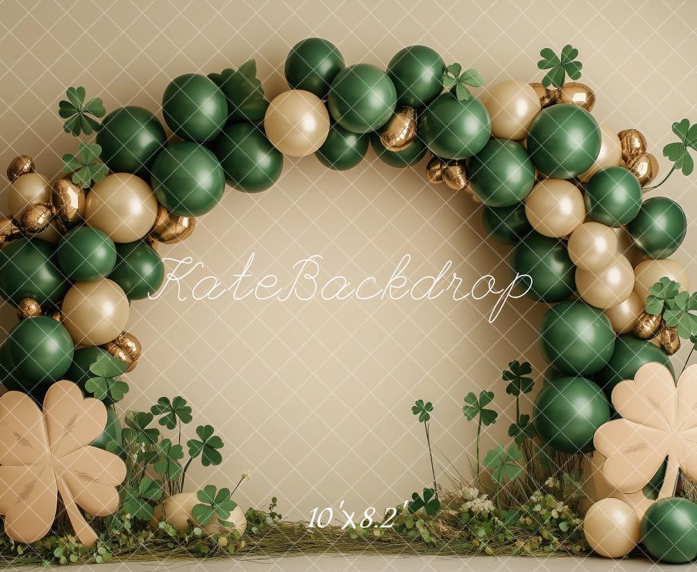Kate Kleeblatt grüner Ballonbogen Hintergrund von Patty Roberts - Kate Backdrop.de