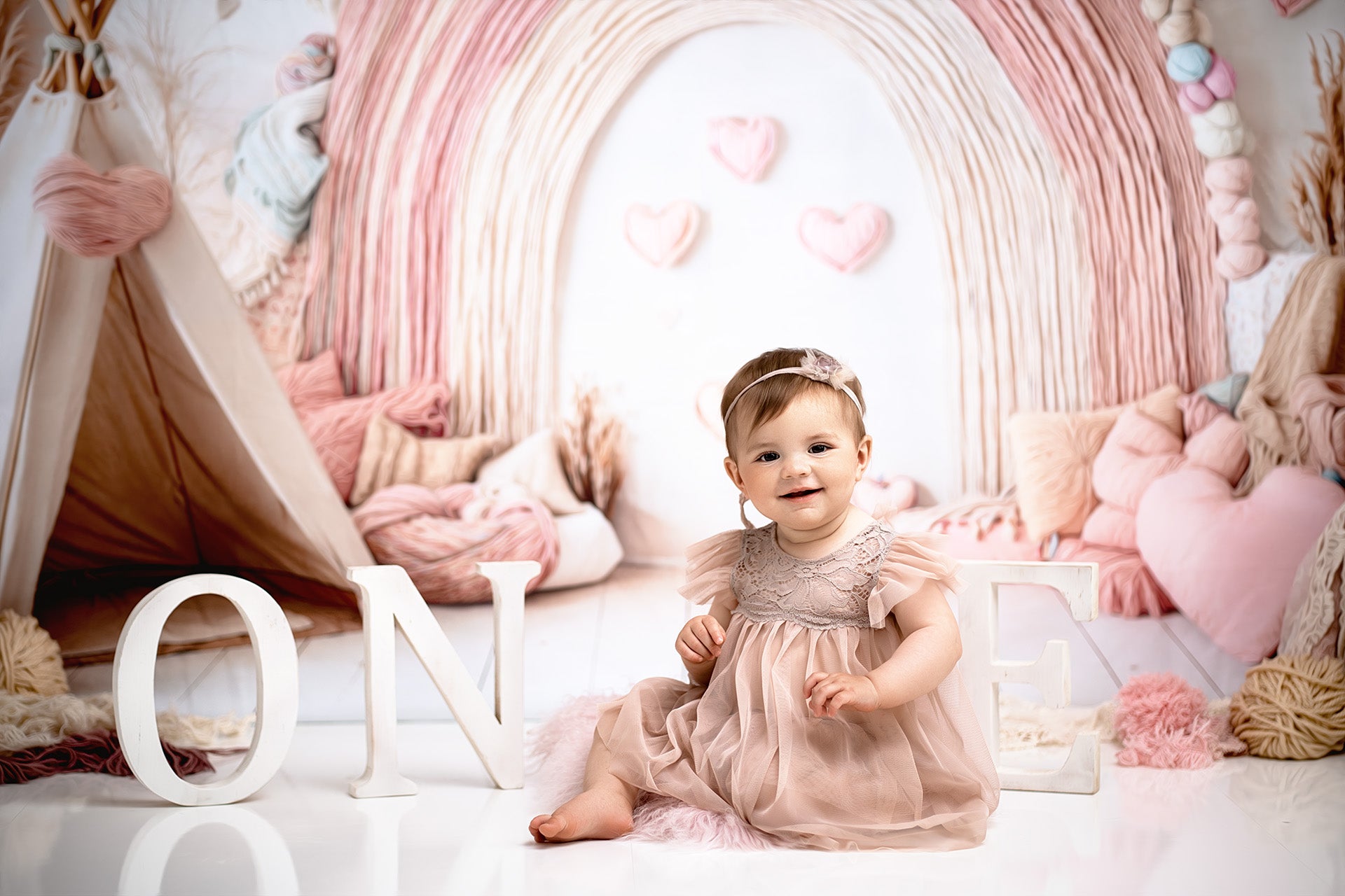 Kate Boho Regenbogen Zelt Herzen Rosa Hintergrund entworfen von Emetselch - Kate Backdrop.de