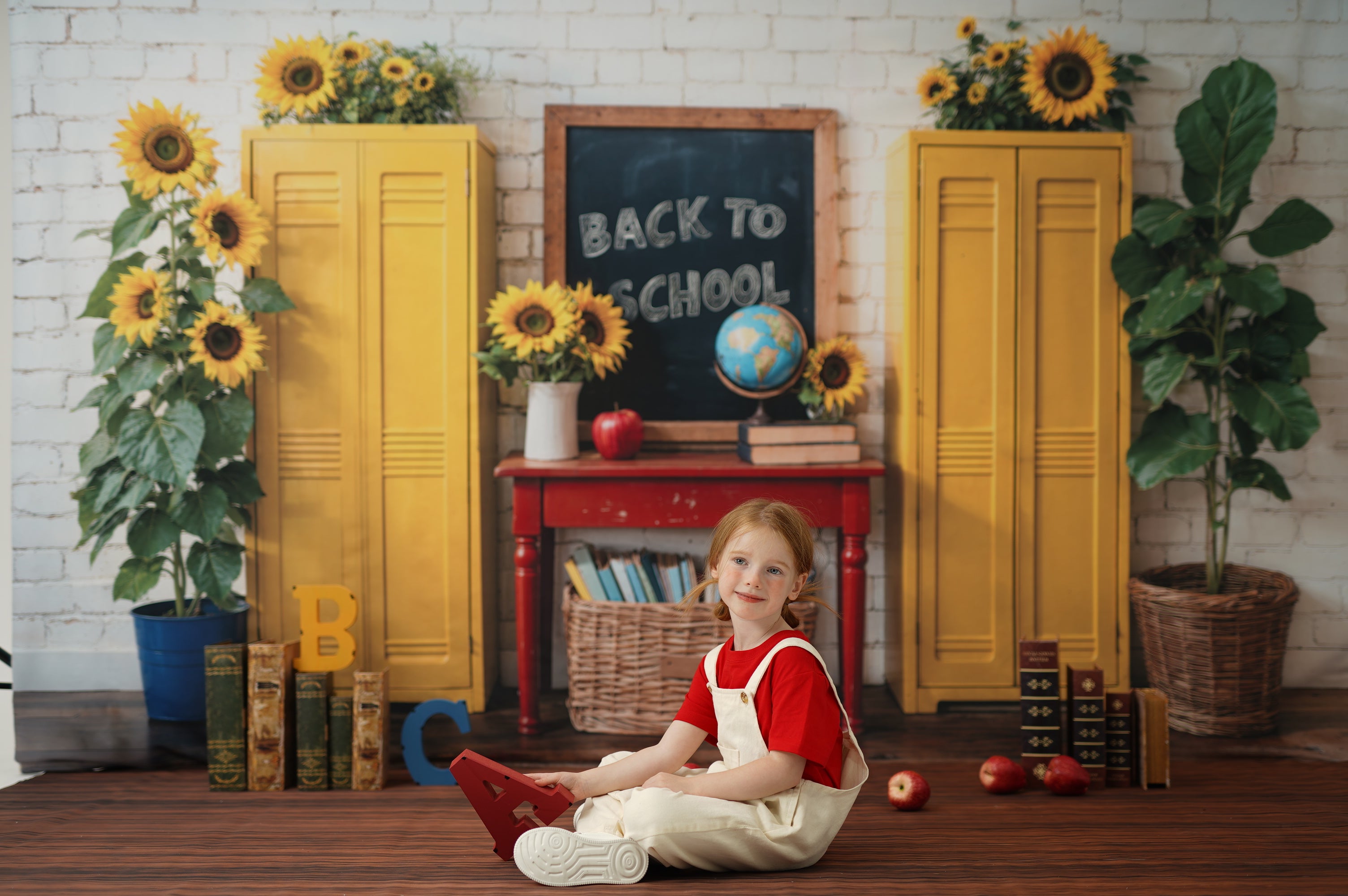 Kate Zurück zu Schule Schließfächer Sonnenblume Chalkboard Hintergrund+Brauner Holzboden Hintergrund