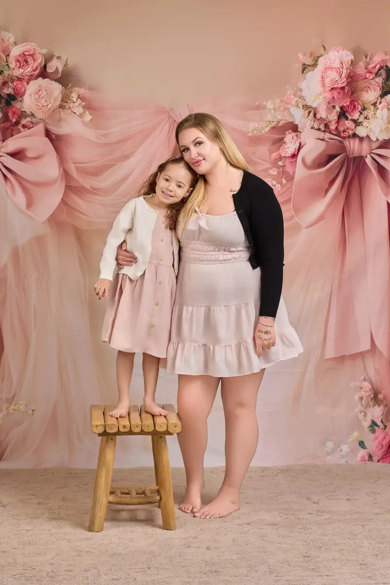 Kate Blumen rosa Schleife Drapierungen Vintage Wand Hintergrund von Patty Roberts - Kate Backdrop.de