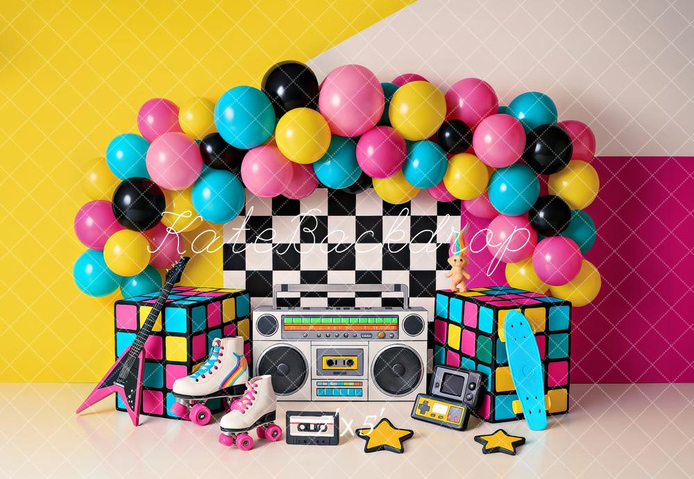 Kate Geburtstag 90er Retro Partei Luftballons Box Hintergrund von Ashley Paul - Kate Backdrop.de