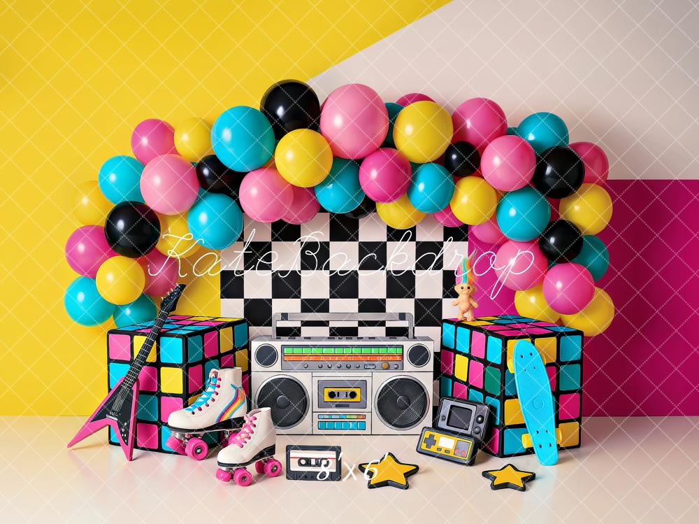 Kate Geburtstag 90er Retro Partei Luftballons Box Hintergrund von Ashley Paul - Kate Backdrop.de