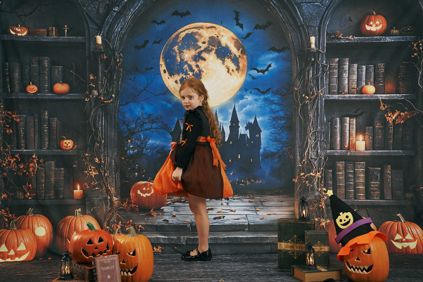 Kate Halloween Kürbisse Vollmond Bücherregal Hintergrund Entworfen von Emetselch - Kate Backdrop.de