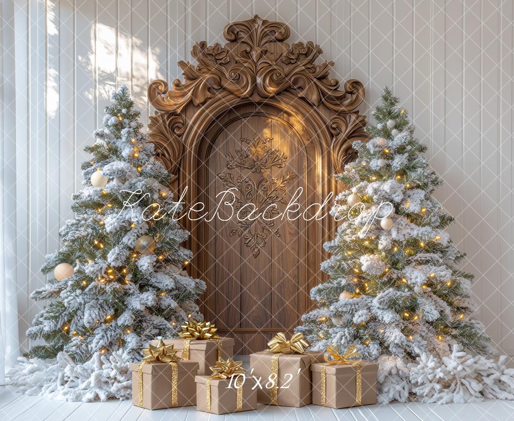 Kate Weihnachten Baum Retro Holz Bogen Tür Geschenke Hintergrund Entworfen von Mini MakeBelieve