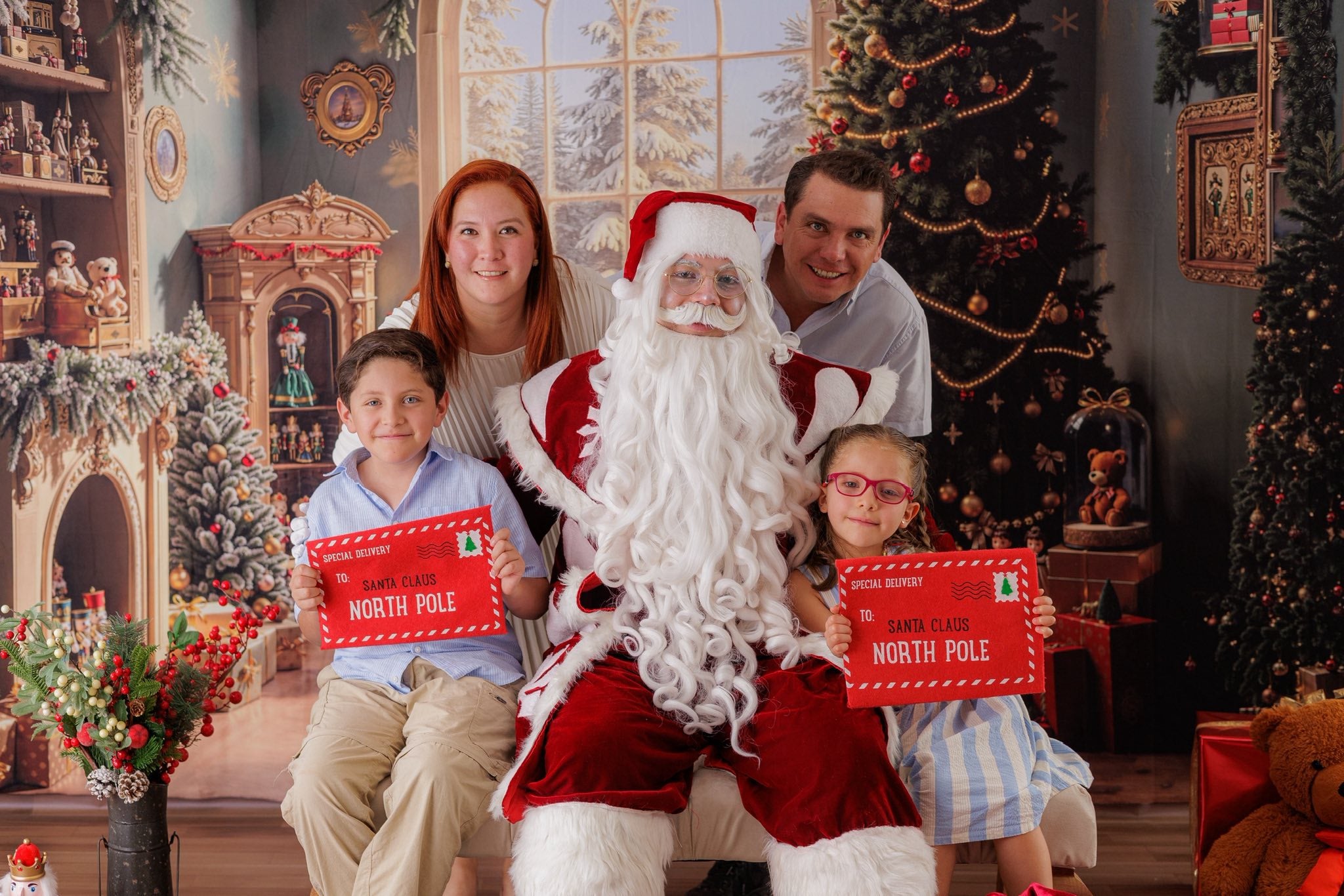 Kate Weihnachten Wohnzimmer Weihnachtsbaum Geschenke Hintergrund Entworfen von Emetselch