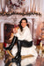 Kate Weihnachten - Kamin Weiße Bäume Geschenke Hintergrund entworfen von Emetselch