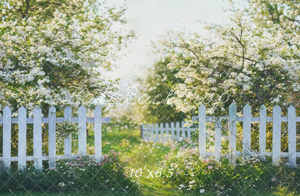 Kate Frühling Garten Weißer Zaund Fleece Hintergrund
