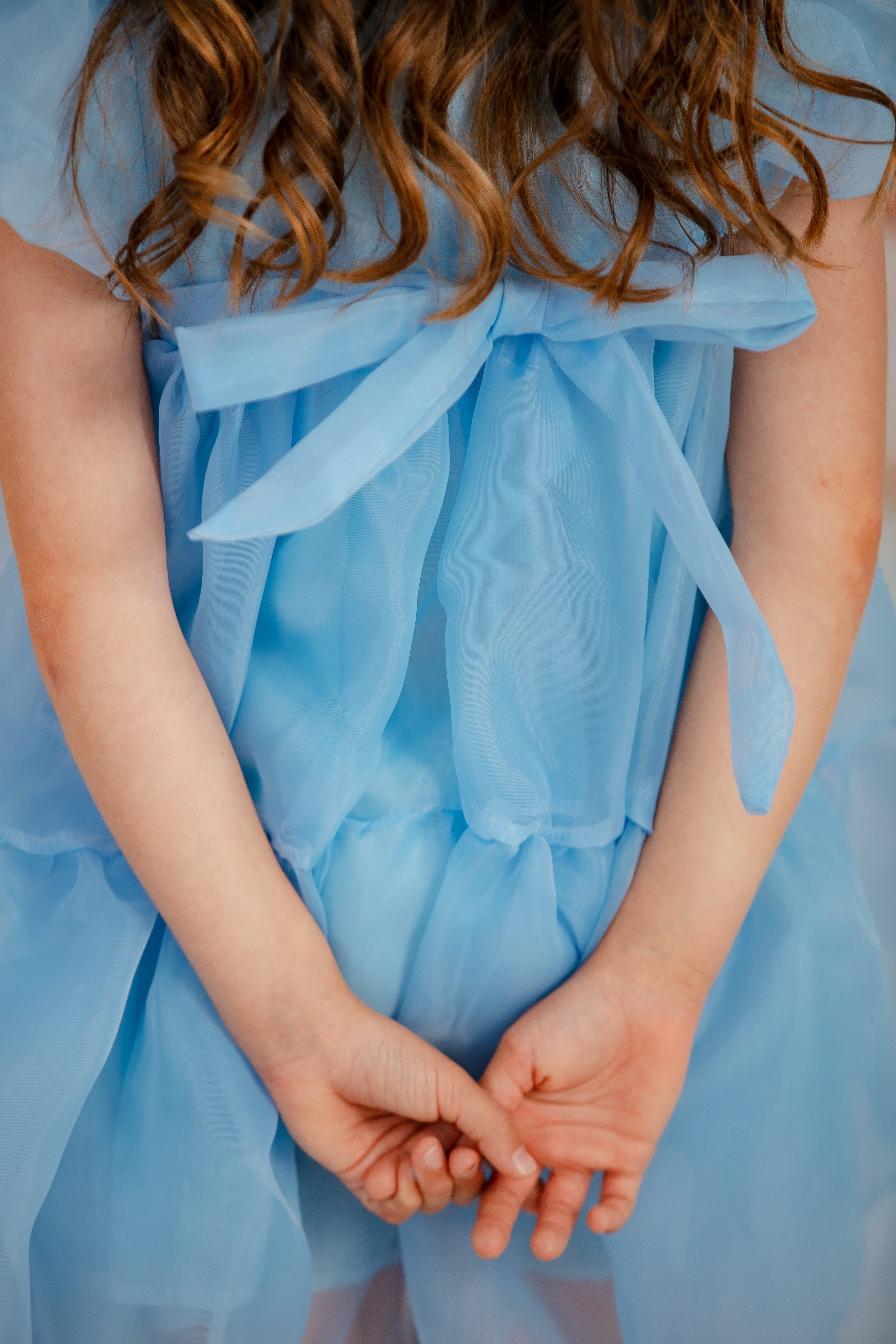 Kate Blaues Kinderkleid für die Fotografie