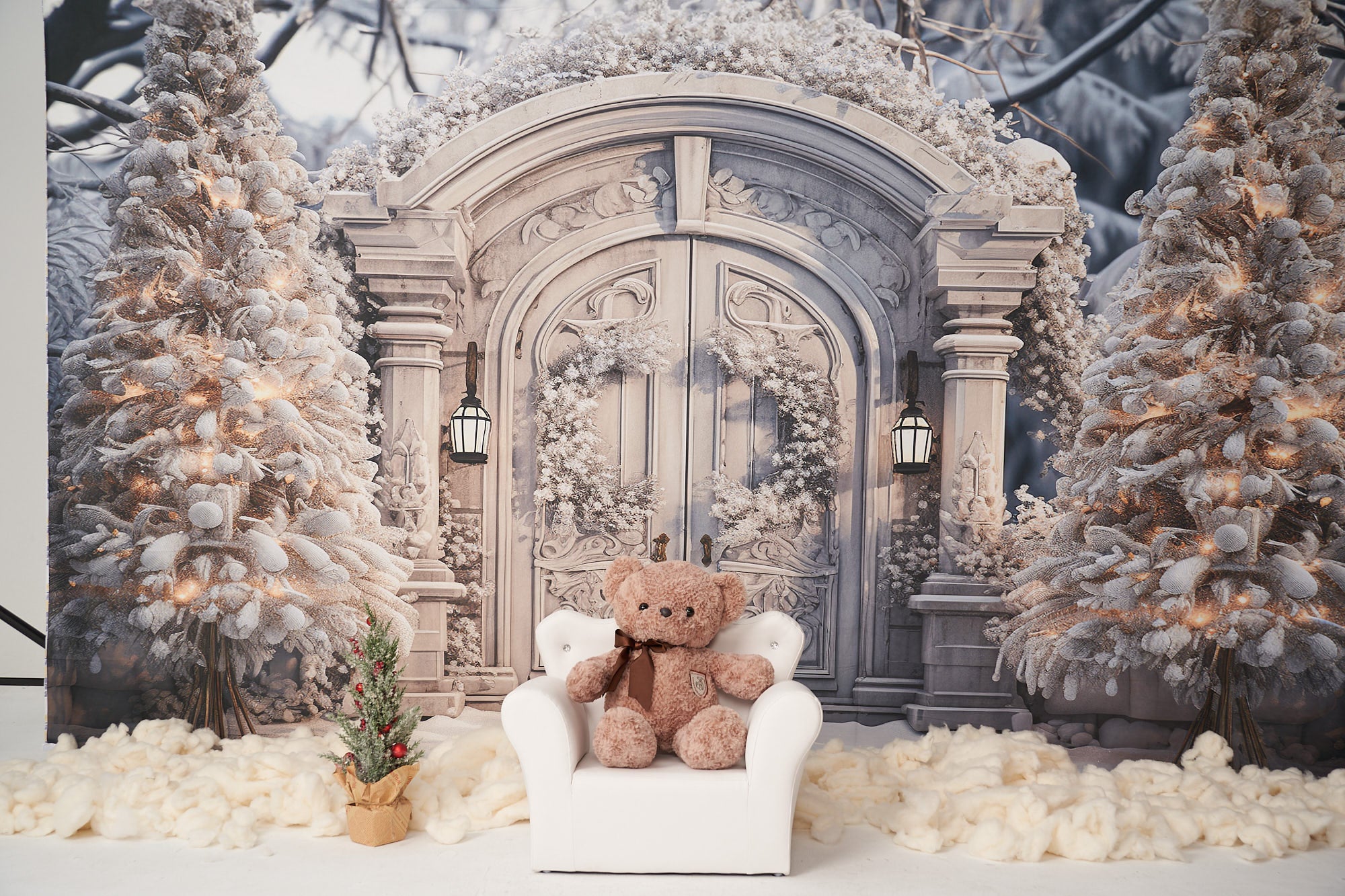 Kate Winter Weihnachten Snowy Frosted White Door Tree Hintergrund für Fotografie