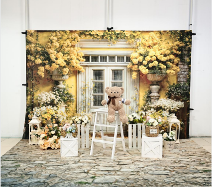 Kate Frühling Gelbe Blumen Hölzerne Türen Hintergrund+Robuste gemusterte Weg Boden für Fotografie
