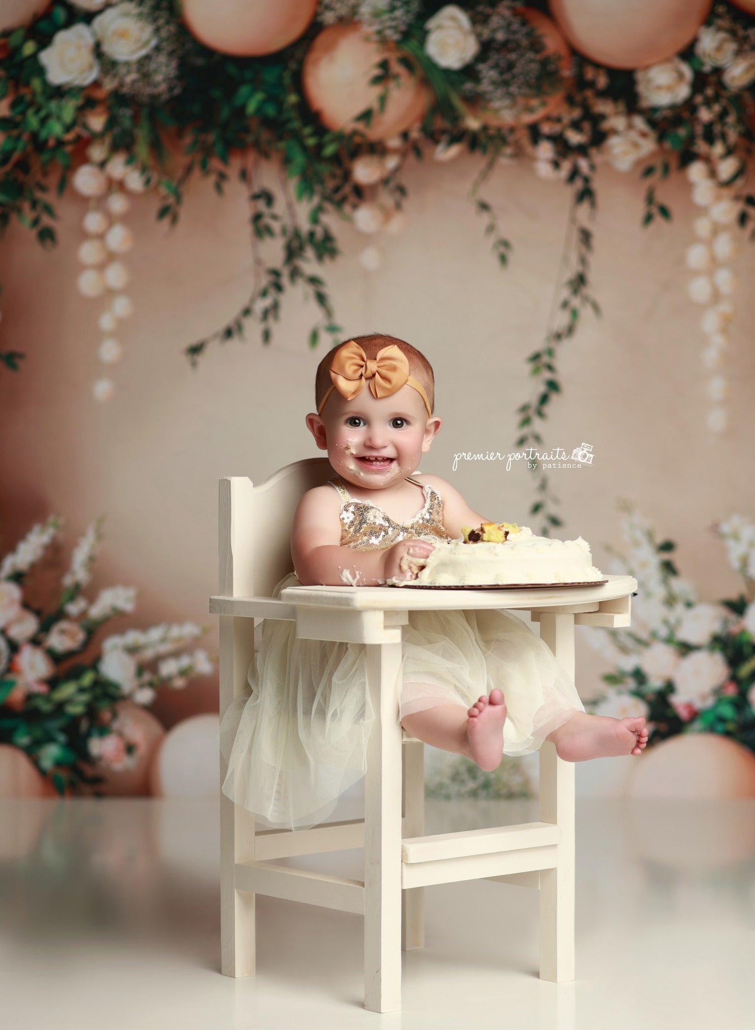 Kate Cake Smash Blume Beige Ballon-Wand Hintergrund Entworfen von Emetselch - Kate Backdrop.de