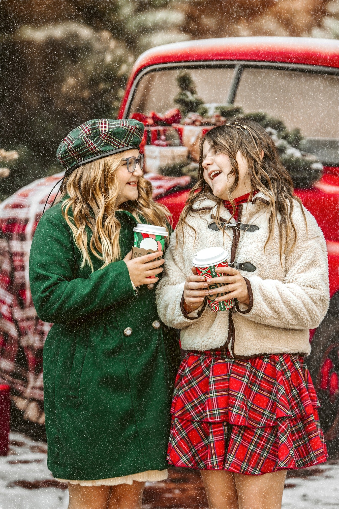 Kate Weihnachten Roter LKW karierter Wald Hintergrund Entworfen von Emetselch - Kate Backdrop.de