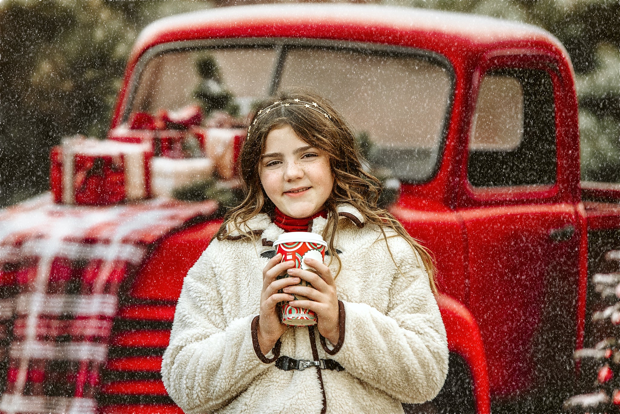 Kate Weihnachten Roter LKW karierter Wald Hintergrund Entworfen von Emetselch - Kate Backdrop.de
