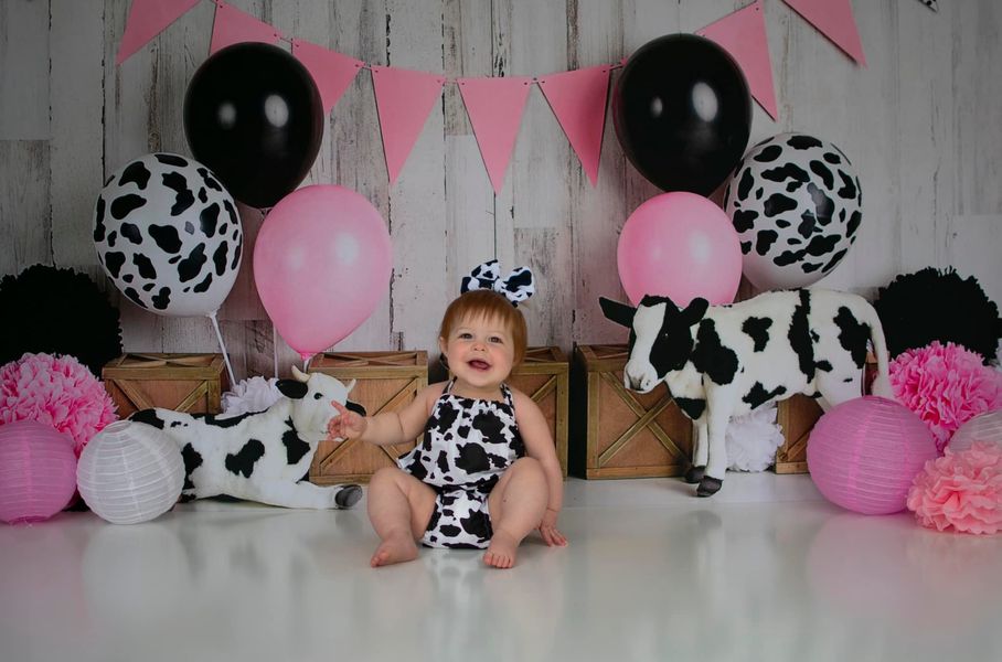 Kate Kuh Girly Geburtstag Kinder Fleece Hintergrund Entworfen von Mandy Ringe - Kate Backdrop.de