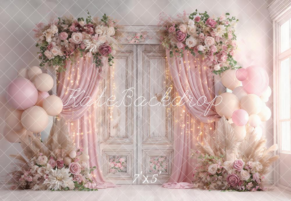 Kate Hochzeit Vintage Tür Blumen Ballons Rosa Hintergrund Entworfen von Ashley Paul