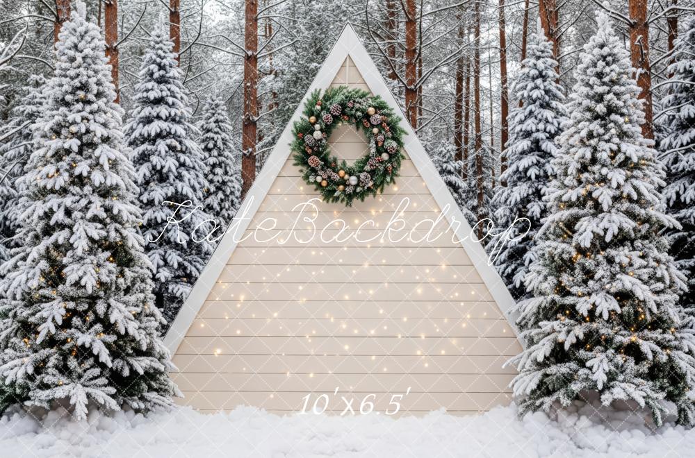 Kate Weihnachten Winterwald Tannen Beige Hintergrund Entworfen von Patty Roberts
