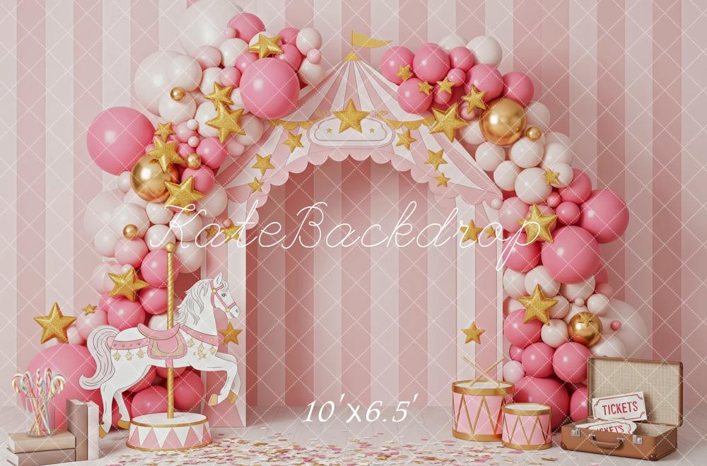 Kate Zirkus Karussell Luftballons Rosa Hintergrund Entworfen von Patty Roberts